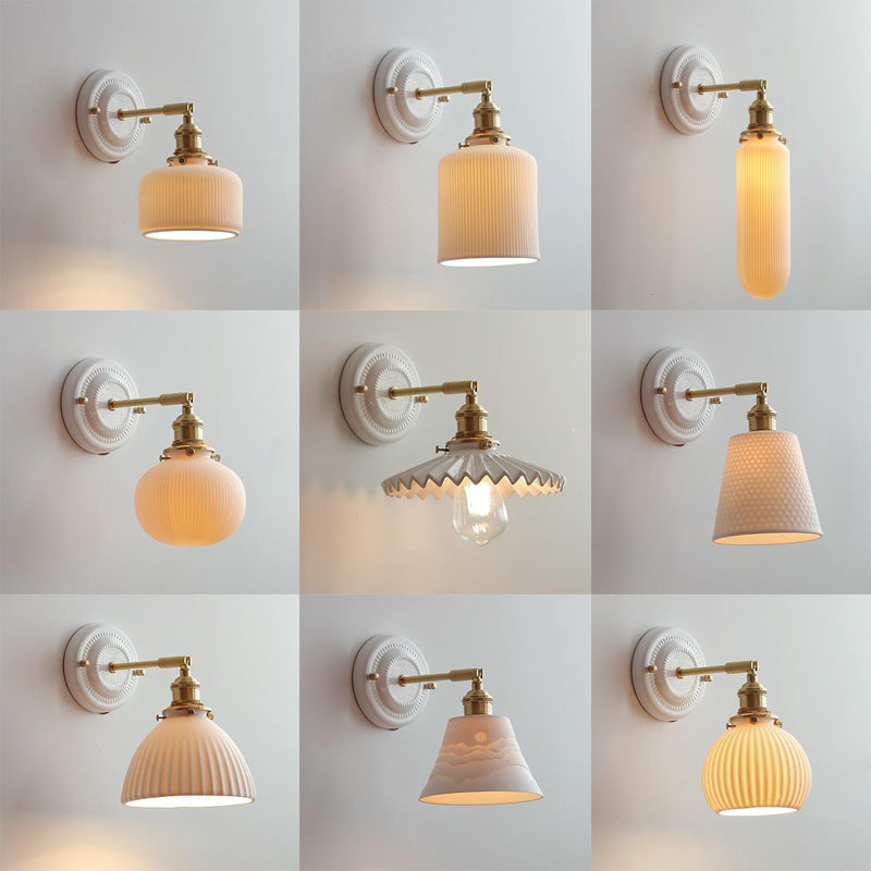 Traditional Vintage Round Ceramic Brass 1-Light Wall Sconce Lamp