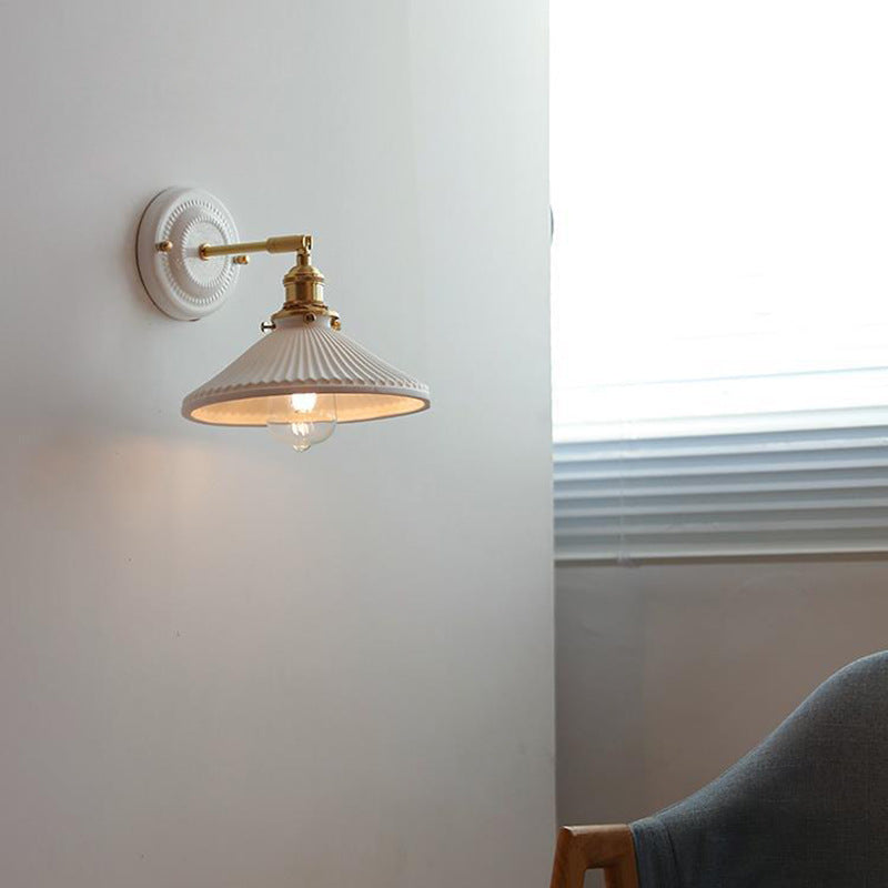 Traditional Vintage Round Ceramic Brass 1-Light Wall Sconce Lamp