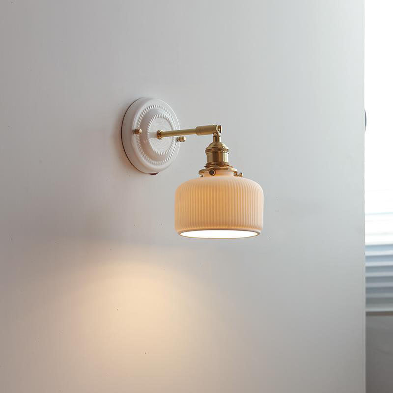 Traditional Vintage Round Ceramic Brass 1-Light Wall Sconce Lamp